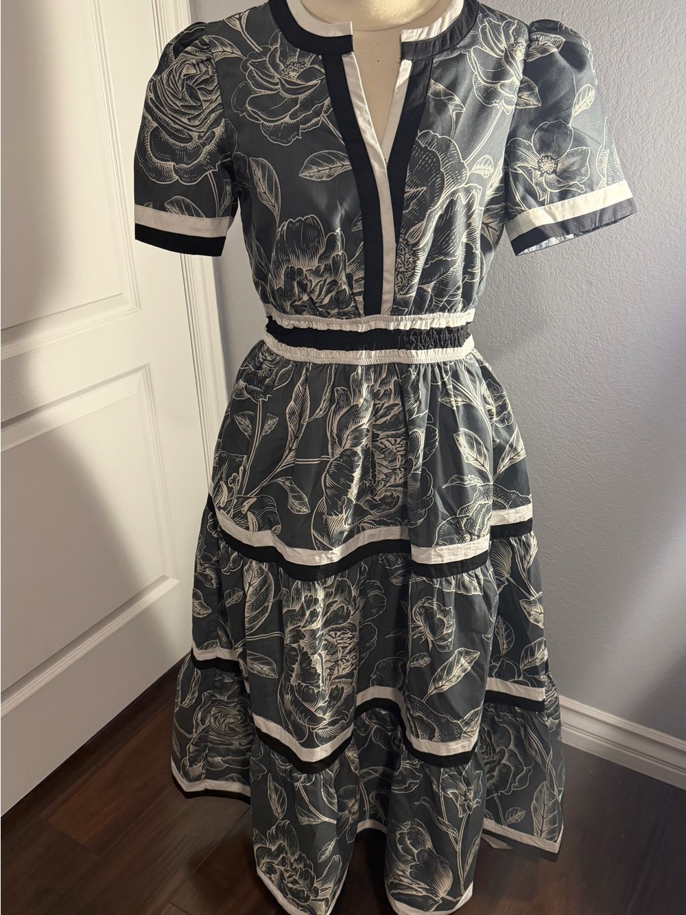 Women's Floral Tiered Midi Dress in Black and Cream